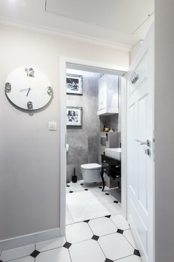 Apartment Far From Krakau