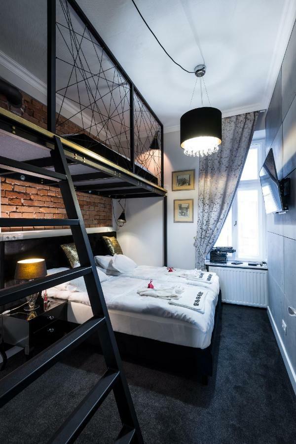 Apartment Far From